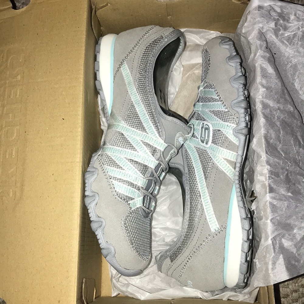 BRAND NEW Skechers active